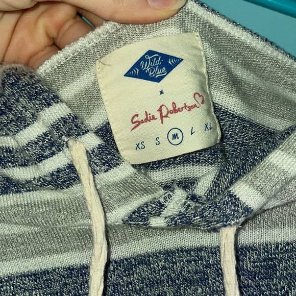 Stripped crop top sweater - Picture 2 of 4